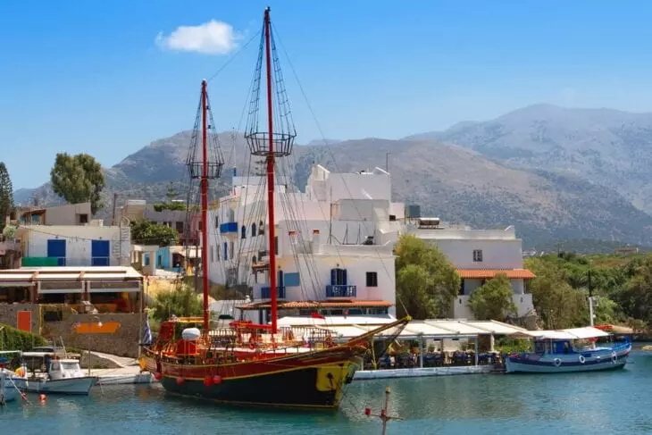 Sissi, Crete boats